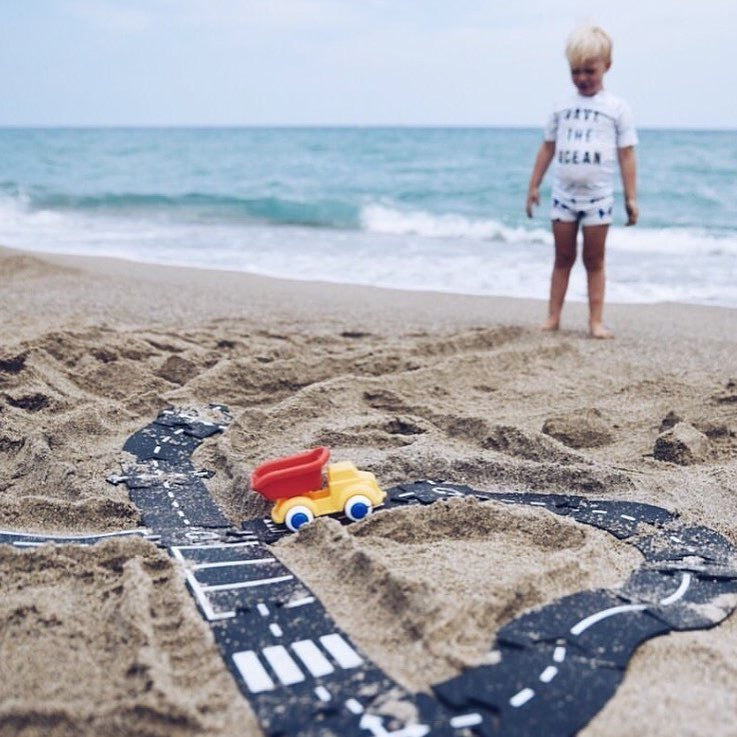 Flexible Rubber Roads Play Set – Open-Ended City & Car Track Play