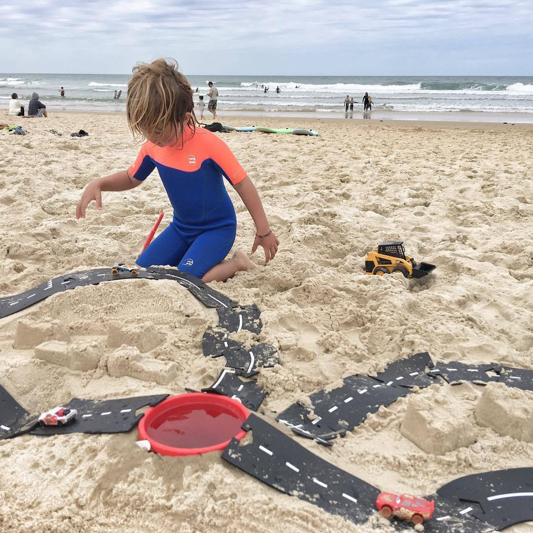 Flexible Rubber Roads Play Set – Open-Ended City & Car Track Play